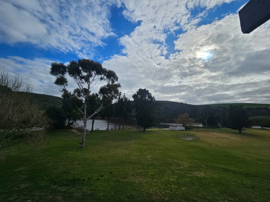 6 Bedroom Property for Sale in Malgas Western Cape